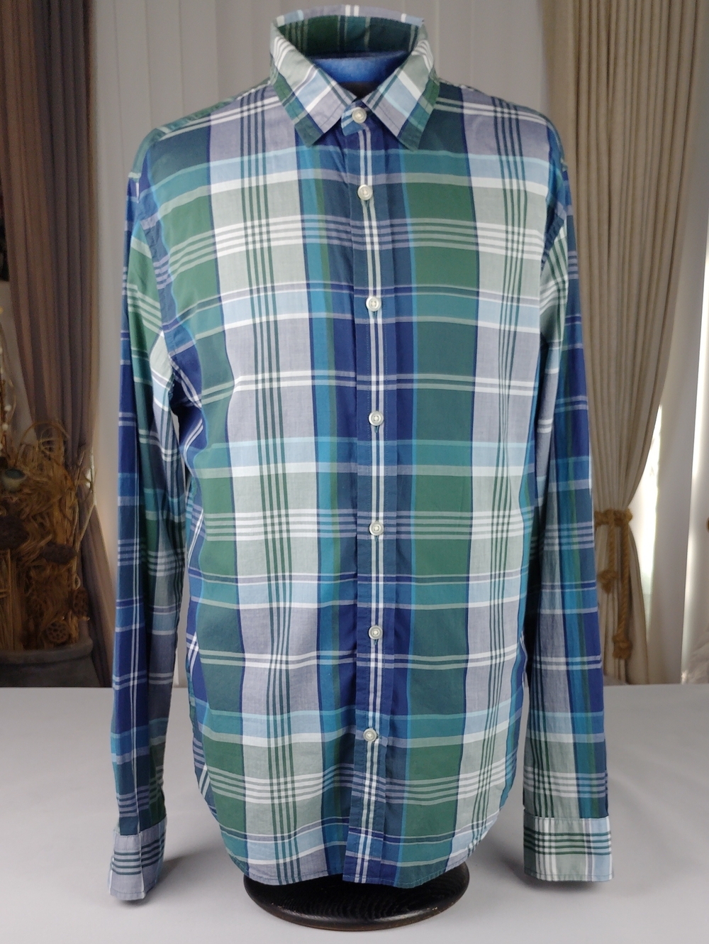 Banana Republic Men's Green & Blue Plaid Button-Up Shirt